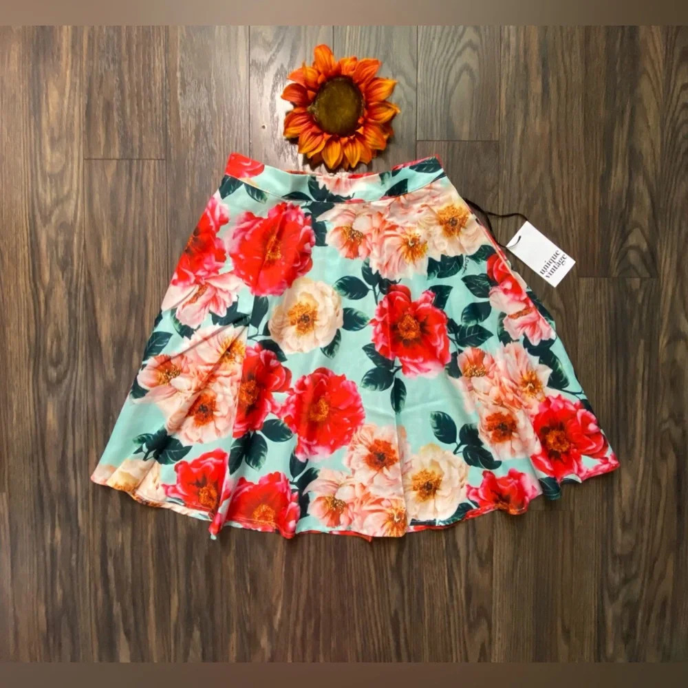 Unique Vintage Mint Floral A-Line Skirt with Red and Peach Blooms